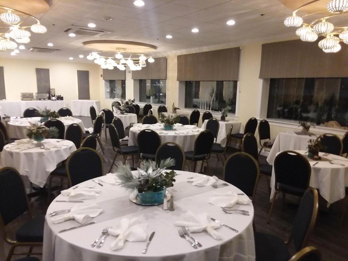 Lakeside Inn Уейкфийлд Екстериор снимка