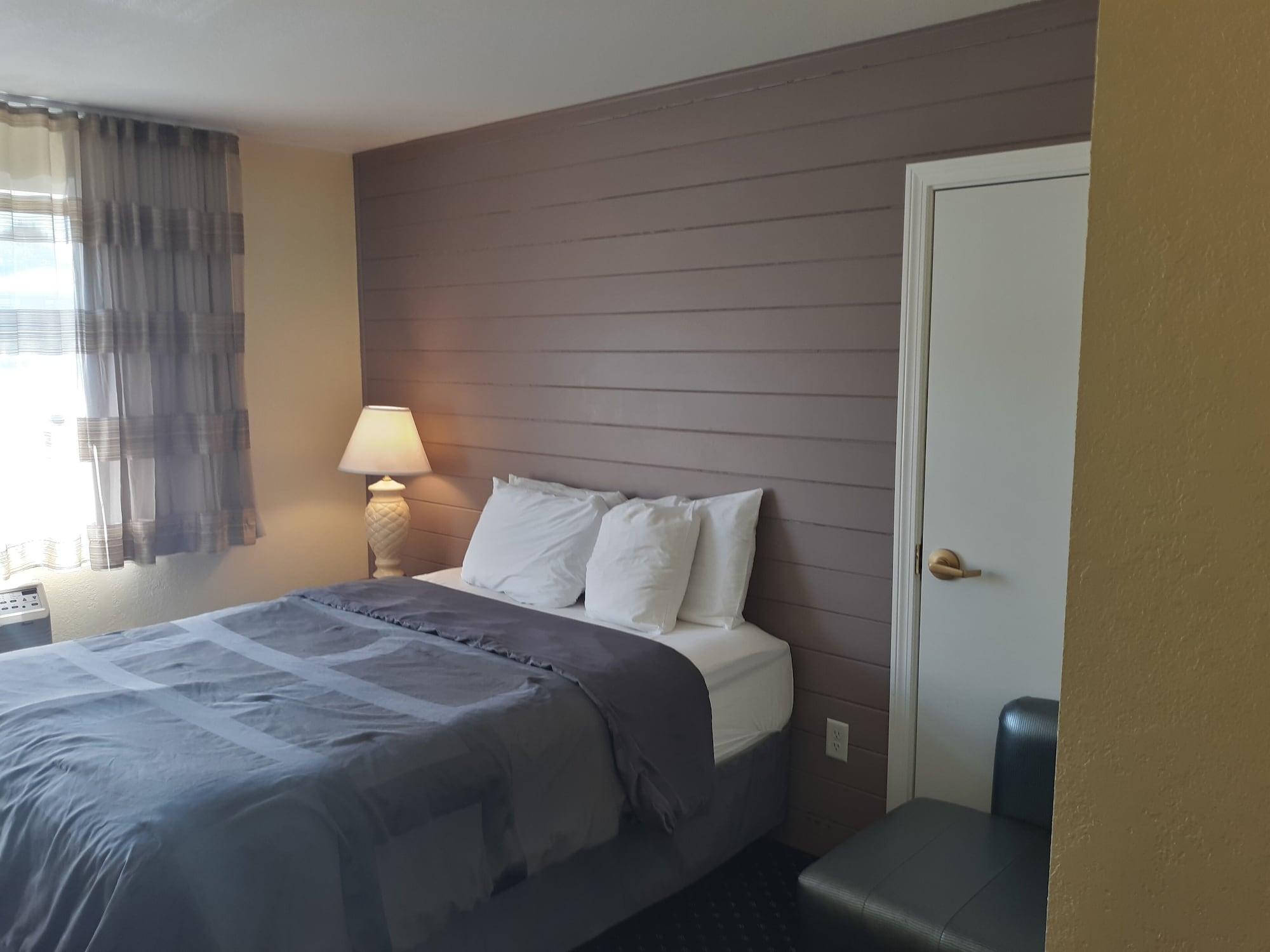 Lakeside Inn Уейкфийлд Екстериор снимка