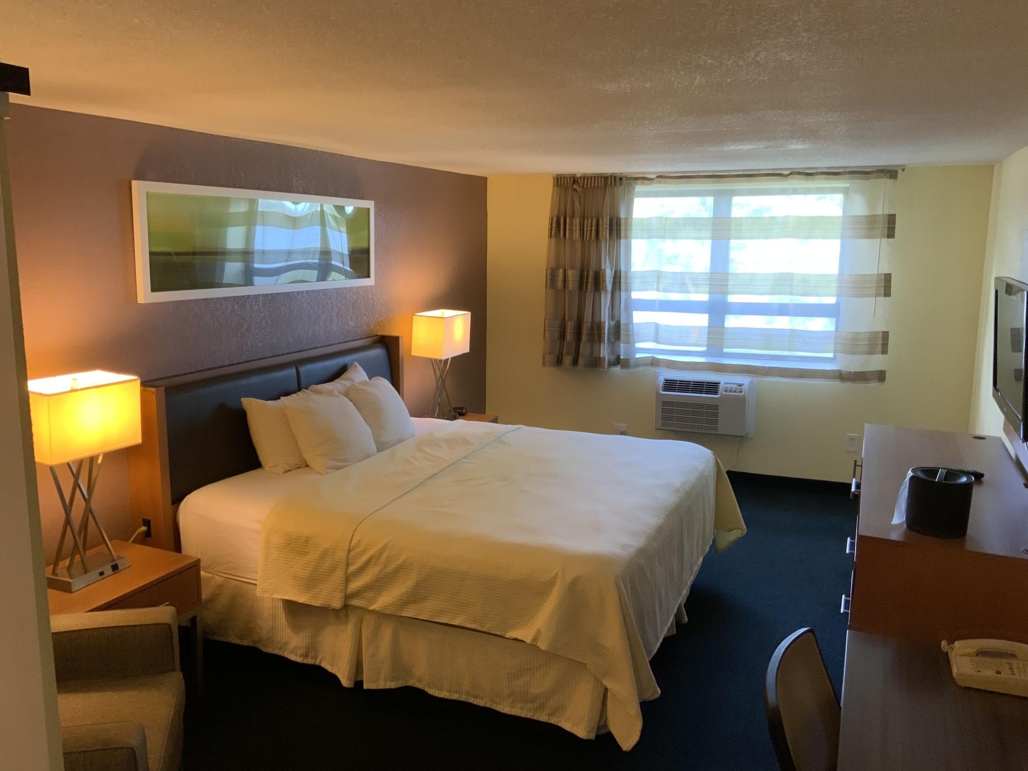 Lakeside Inn Уейкфийлд Екстериор снимка