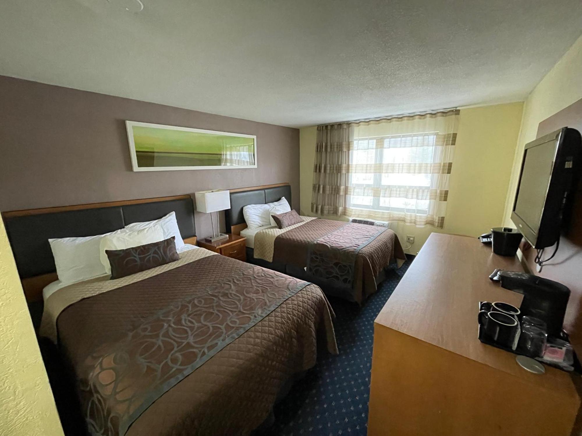 Lakeside Inn Уейкфийлд Екстериор снимка