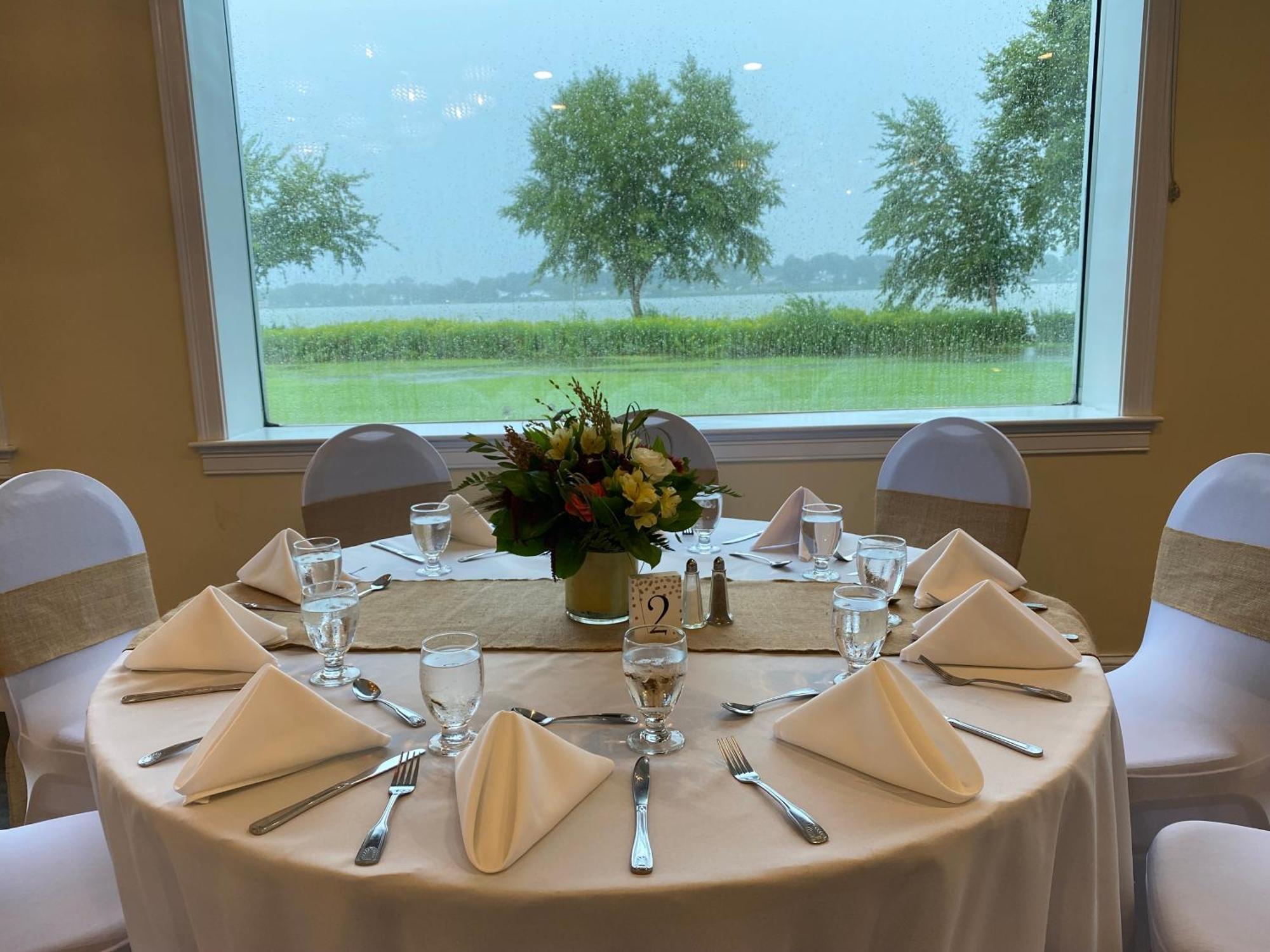 Lakeside Inn Уейкфийлд Екстериор снимка